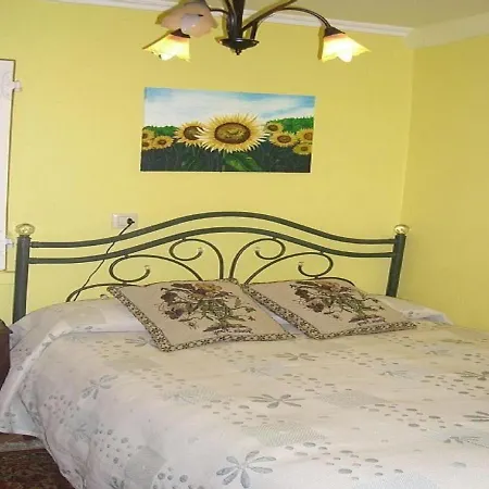 House - 2 Bedrooms With Wifi - 0117